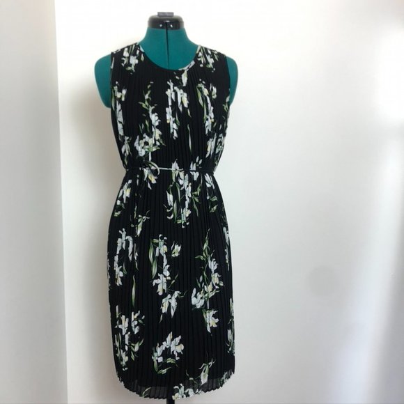 Banana Republic Black Floral Pleated Mini Dress - Picture 2 of 11